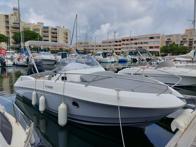 slider 1 Beneteau Flyer 750 Sun Deck